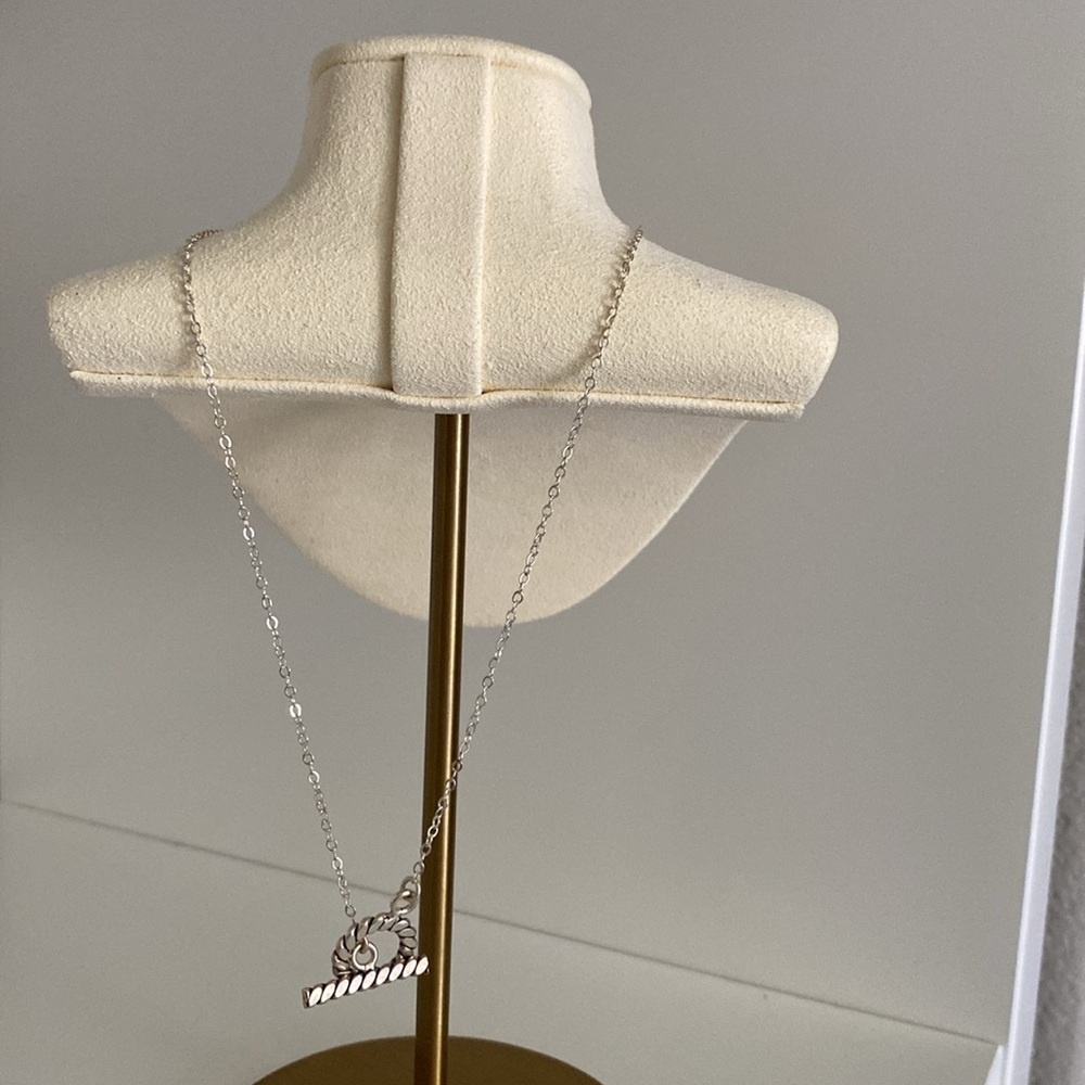 Shell Necklace - Picture 3 of 9